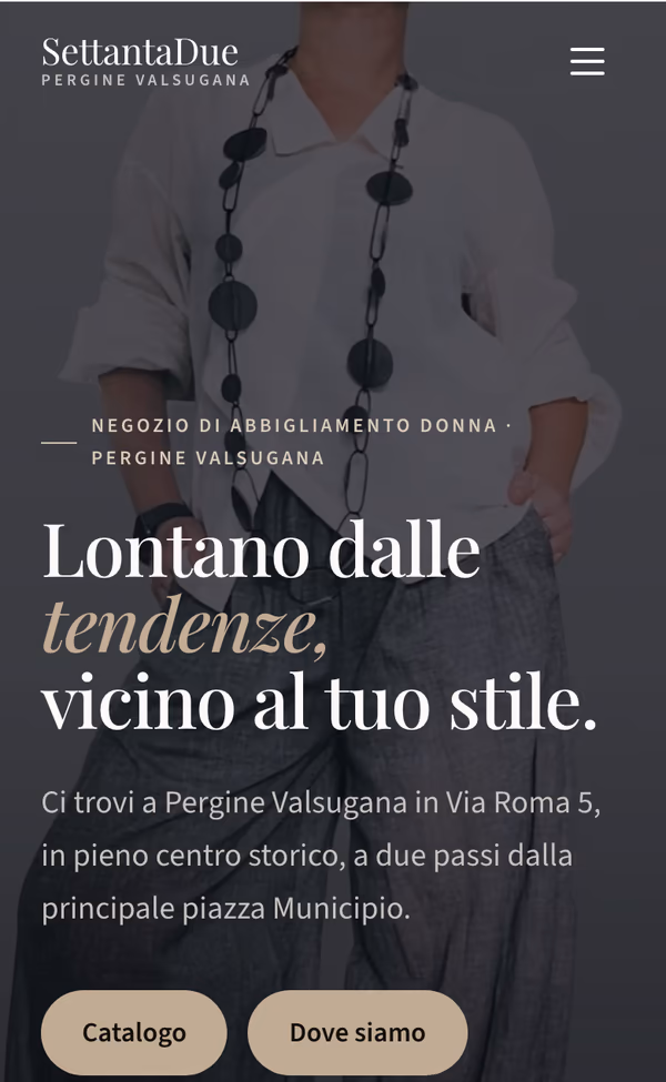 Sito SettantaDue — la hero vista dal telefono